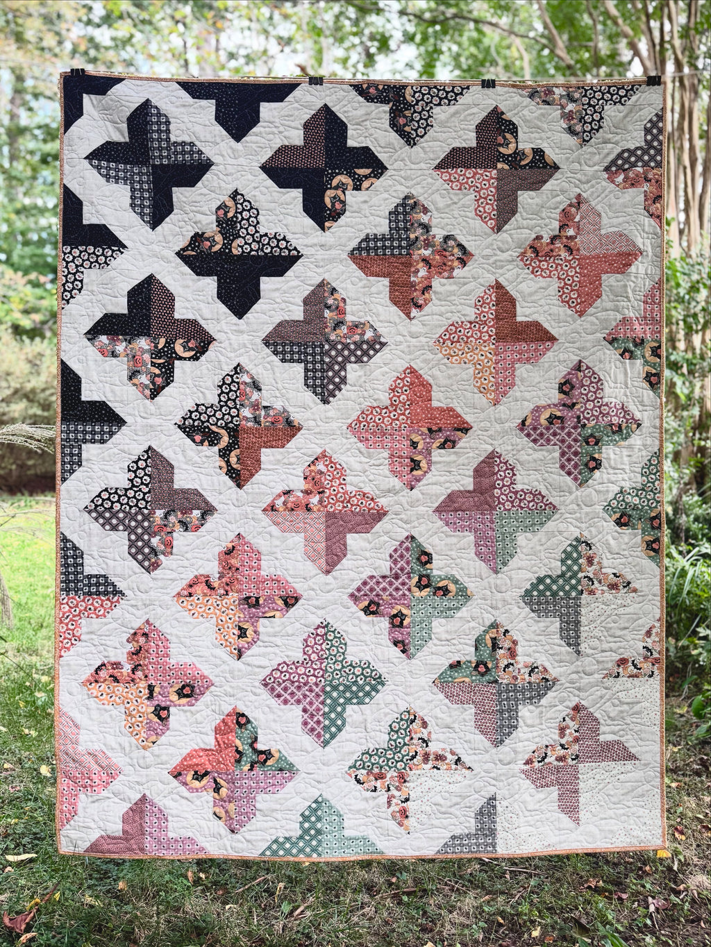 “Taffy Trellis” Halloween Throw quilt